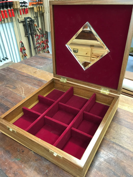 Jewelry Box from Rodrigo Villegas