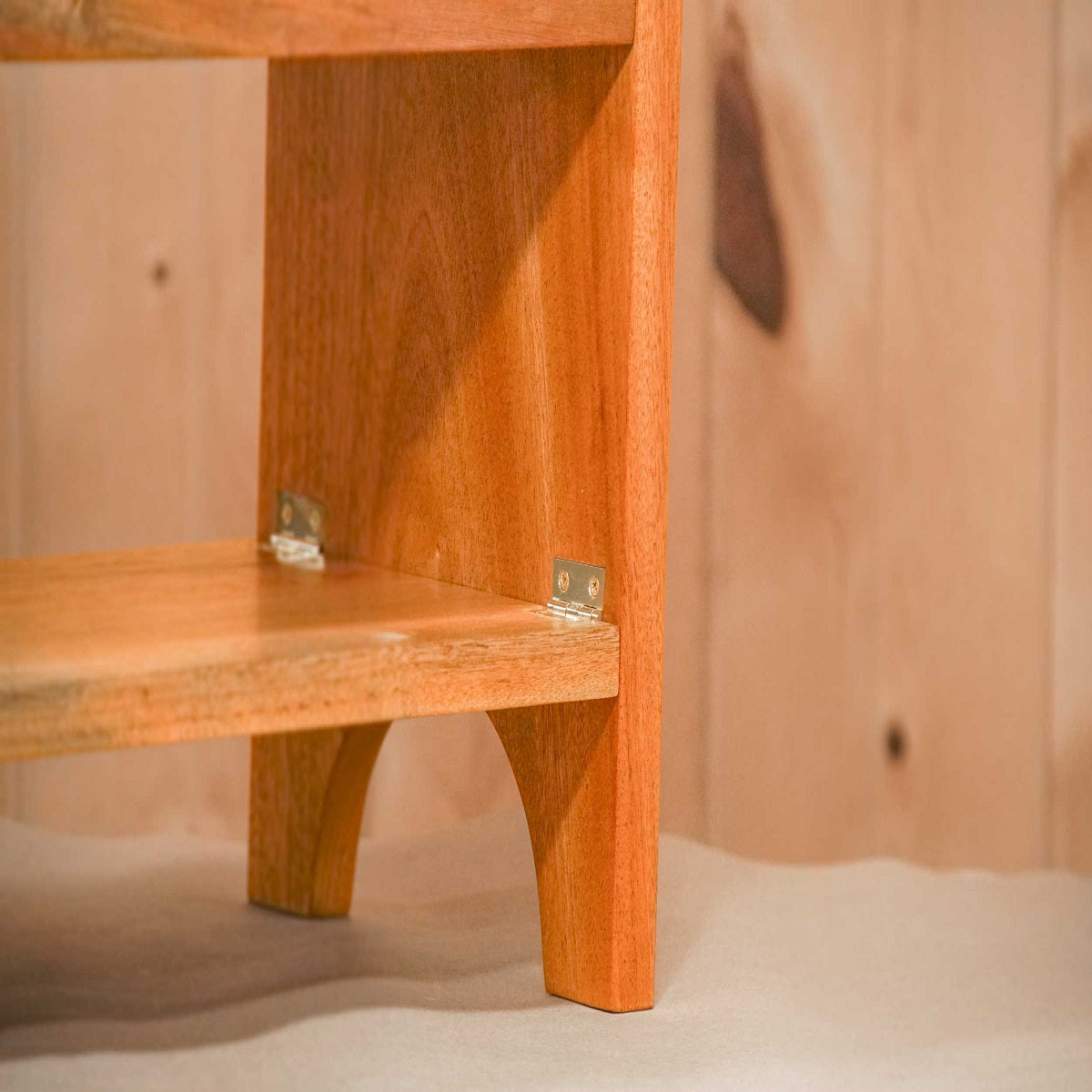 Collapsible bookshelf by David Picciutto of Make Something TV